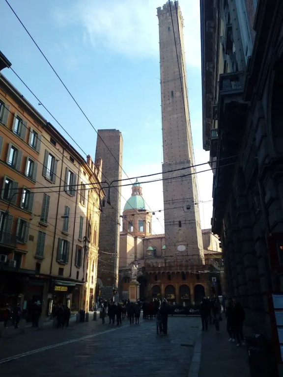 Bologna House Due Torri