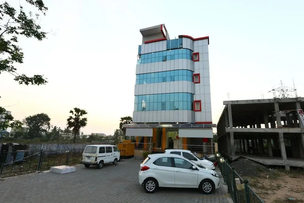 OYO 1272 Hotel Parkview INN