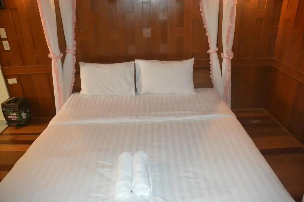 Superior Double room (full double bed)