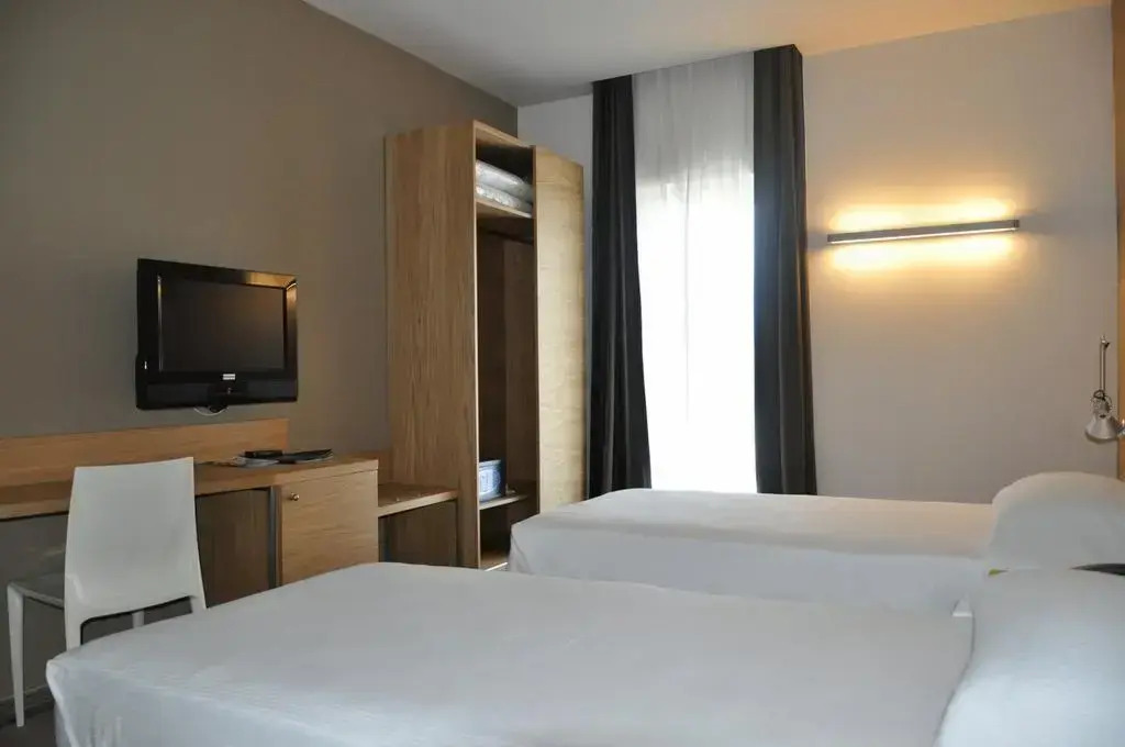 Hotel victor. Hotel victor. Hotel victor. Hotel victor. Отель victor первоуральск.