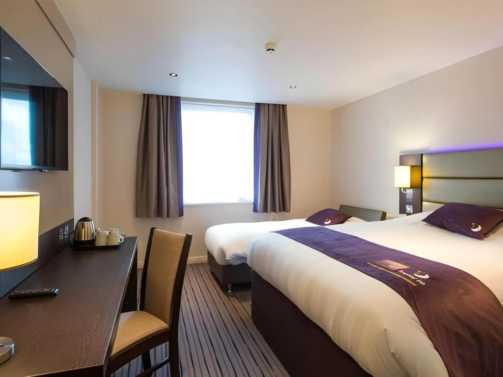 Premier Inn Heathrow Airport Terminal 4 — фото