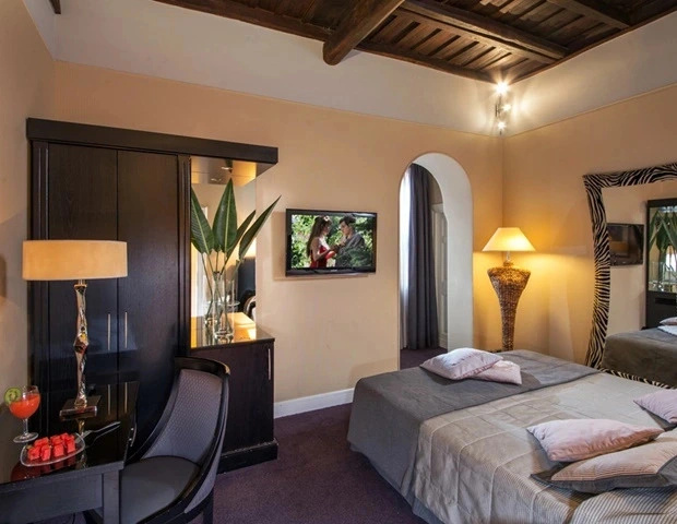 The Inn & the View at the Spanish Steps