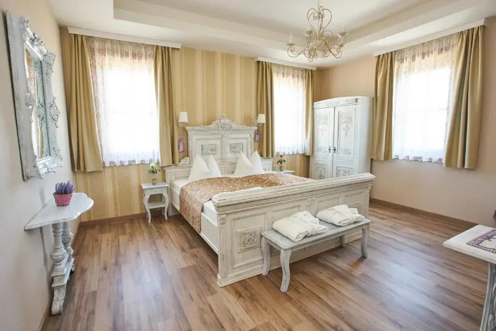 Standard Double room (full double bed)