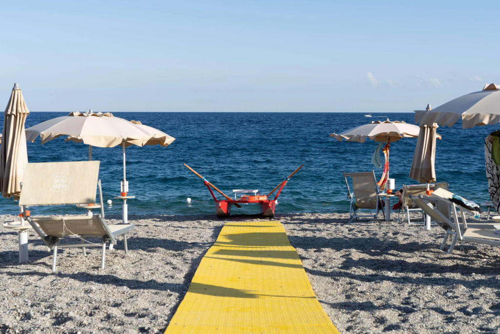 Beach & Waterfront
