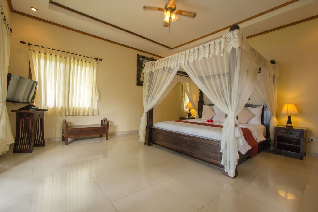 Arya Amed Beach Resort