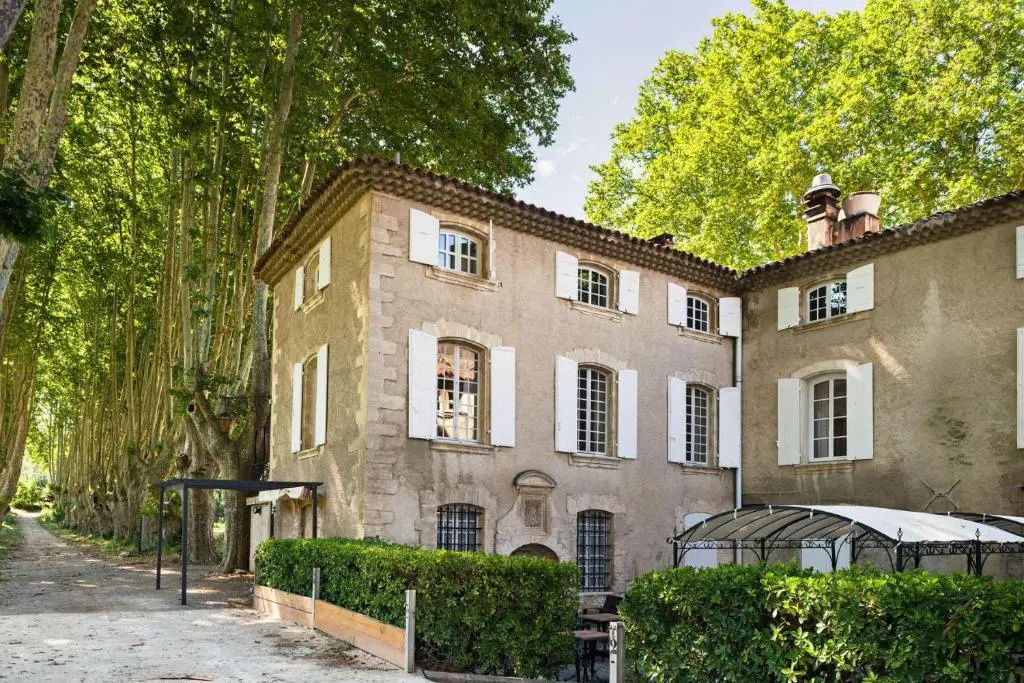 Le Moulin De Vernègues
