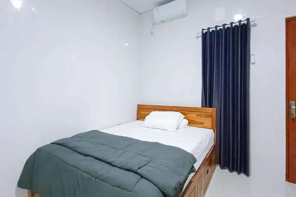 Widi Guest House near GWK Mitra RedDoorz — фото