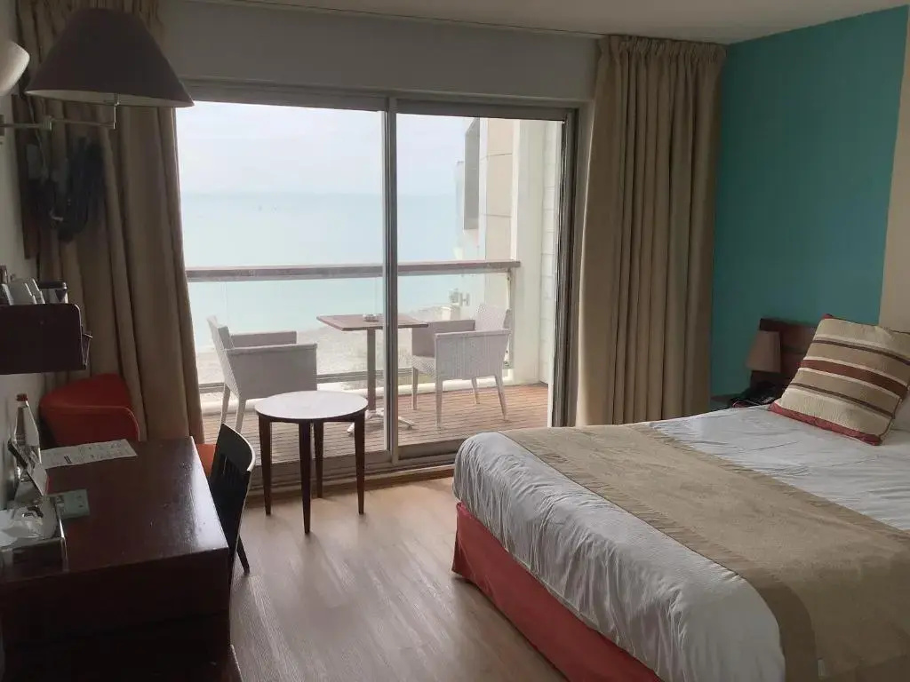 Comfort Double room with balcony and with sea view (full double bed)