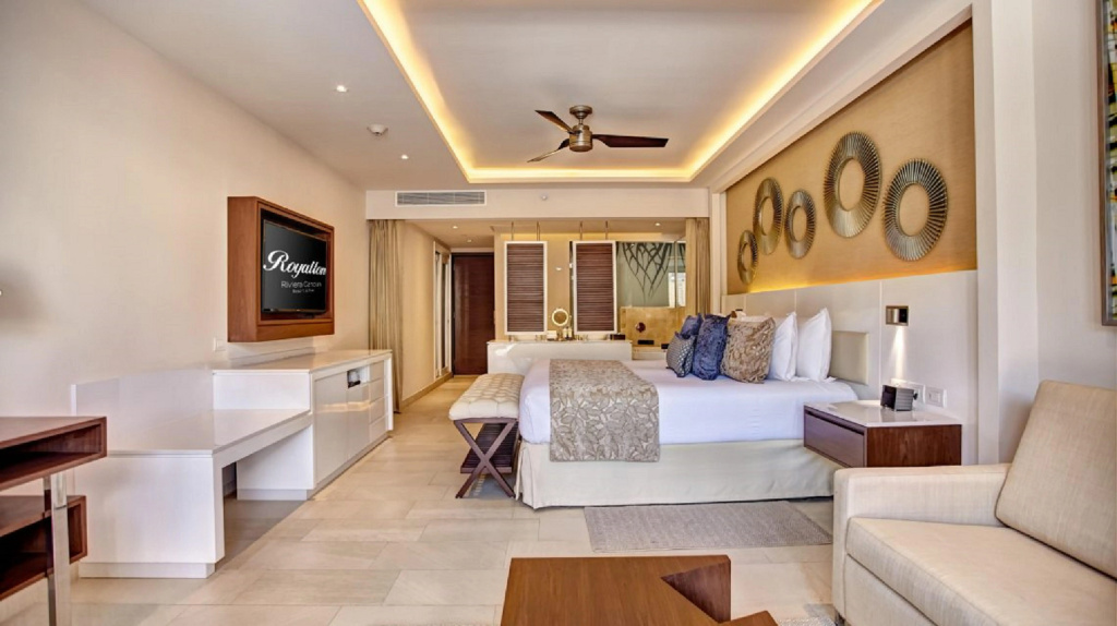 Royalton Riviera Cancun, An Autograph Collection All-Inclusive Resort & Casino - 4