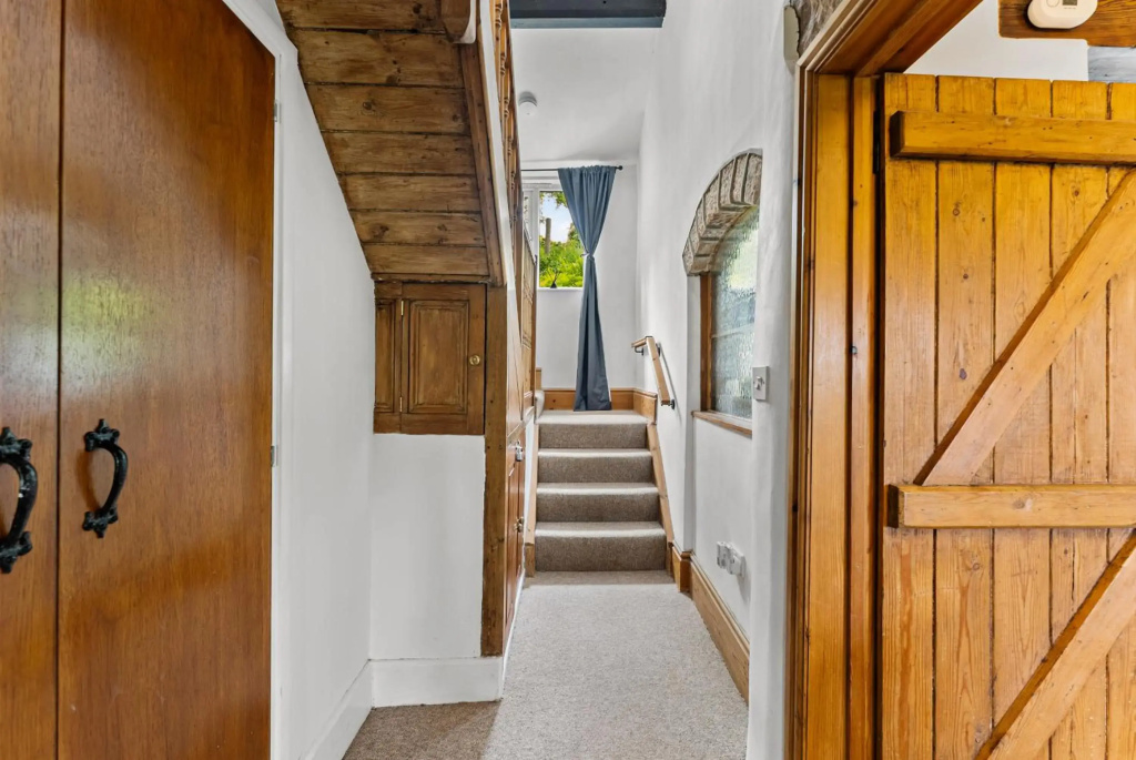 200 years old Easter Cottage with Stunning Views
