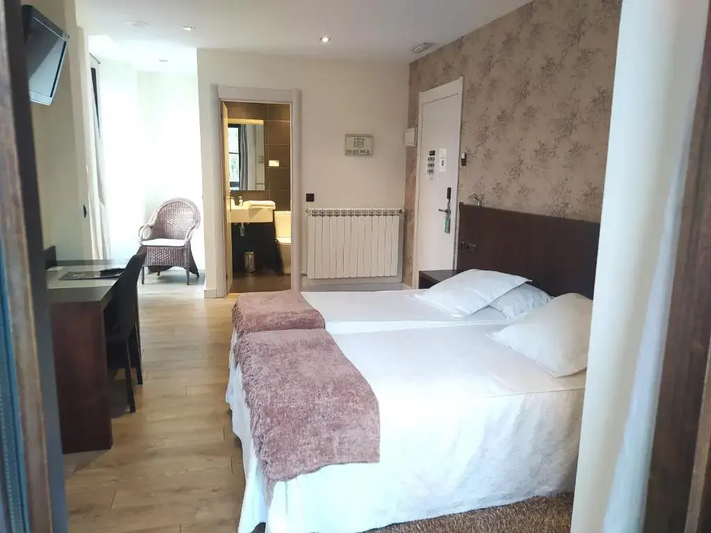 Superior Double room (full double bed)