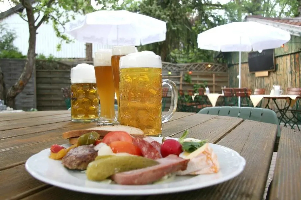 Food & Beverage