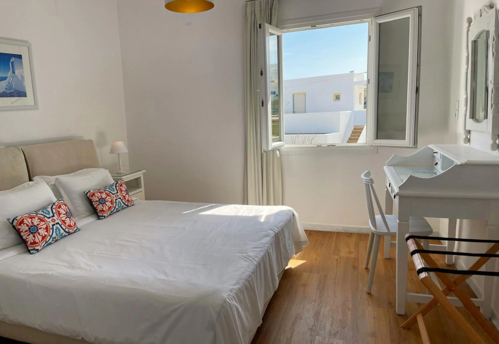 Adonis Hotel Studios & Apartments — 3