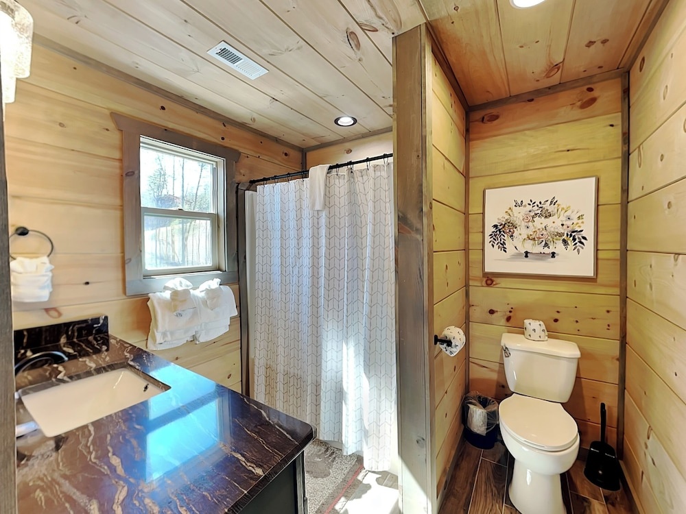 Spool Time by Smoky Cove Resort — 5
