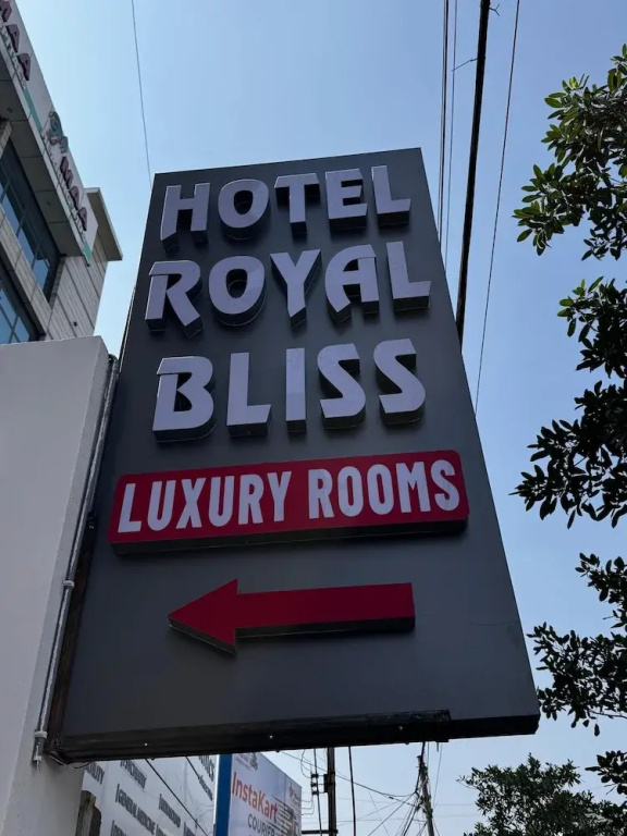 Hotel Royal Bliss