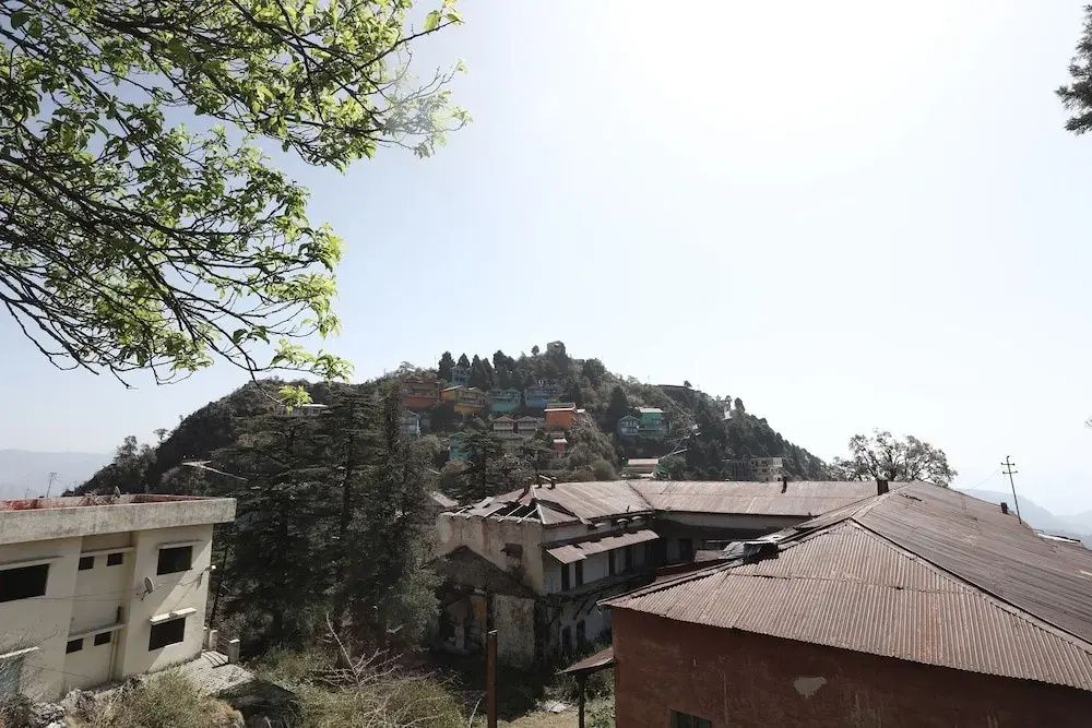 OYO 12437 Home Valley View 2BHK Villa Gun Hill