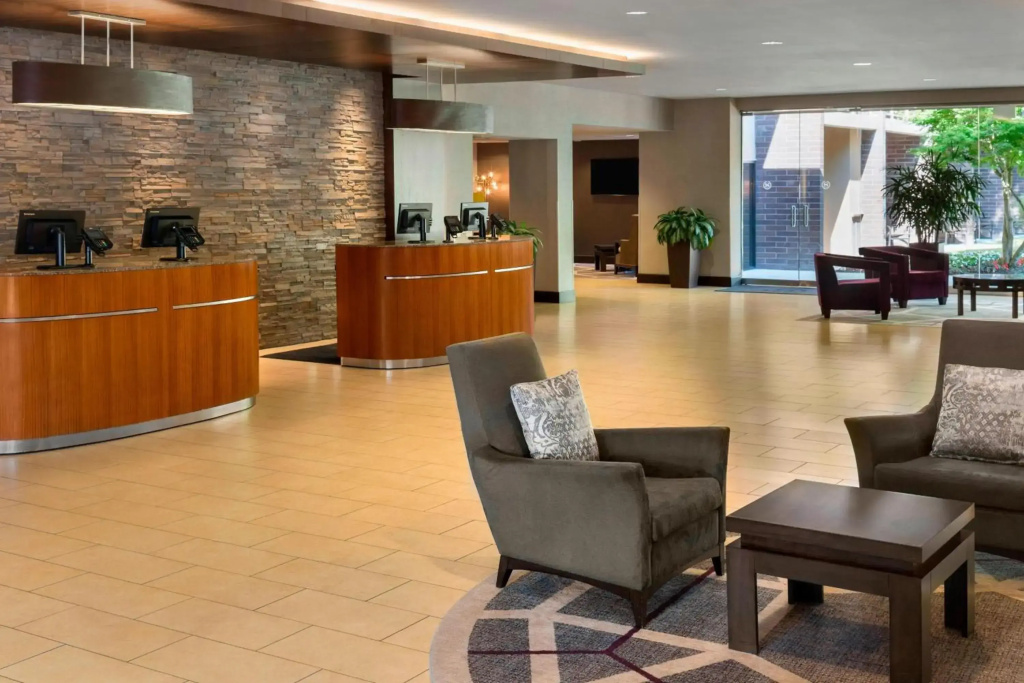 Sheraton Vancouver Airport Hotel - фото 46