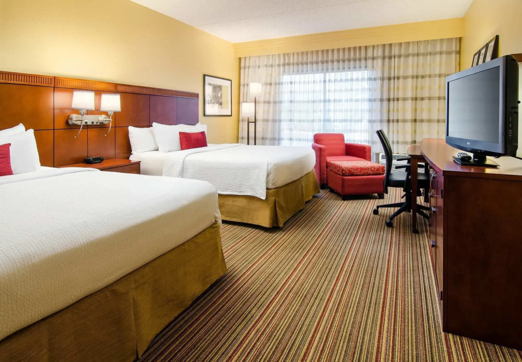 Courtyard by Marriott Greensboro — фото 6