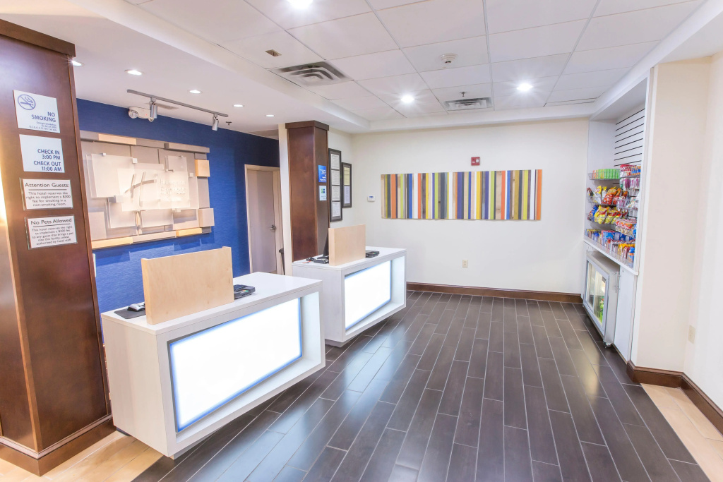 Lobby & Reception