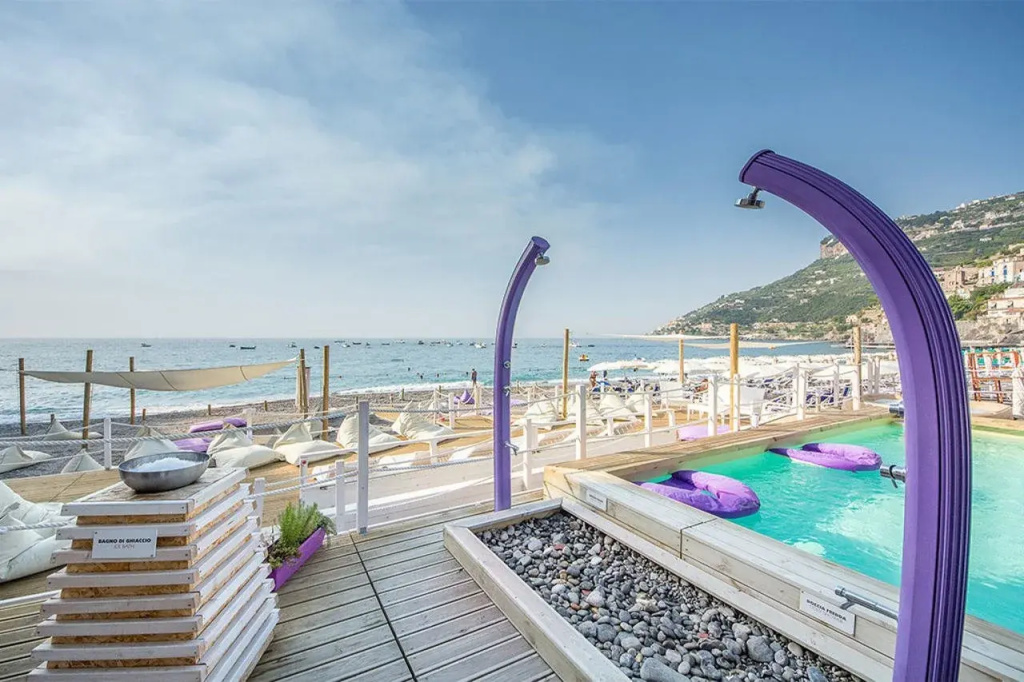 Beach & Waterfront