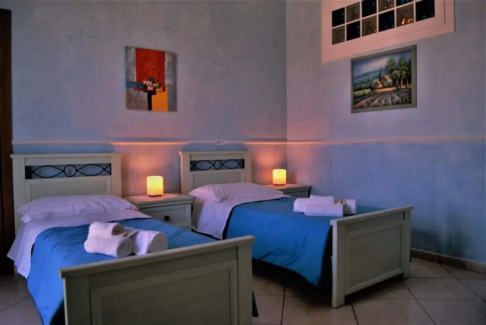 1 Bedroom Comfort Double room with balcony (full double bed)