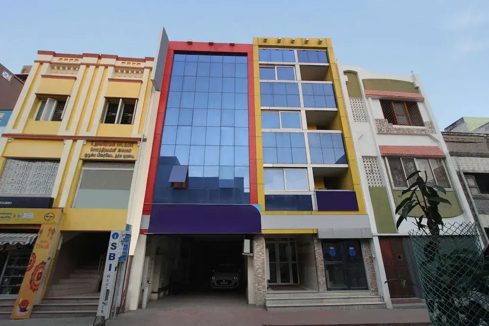OYO 19959 Hotel Radhakrishna