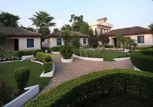 Corbett Jungle Holiday Spa & Resort