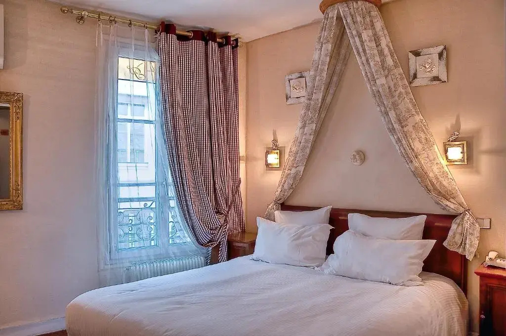 Hotel de La Motte Picquet 45