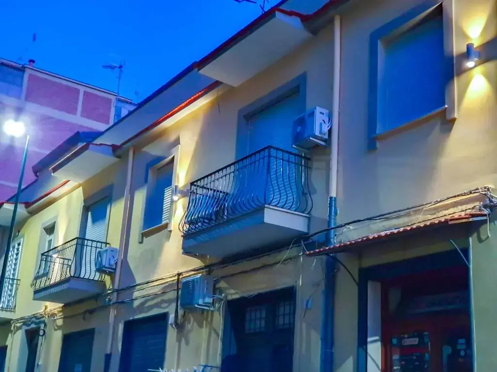 Standard Double room with balcony (full double bed)