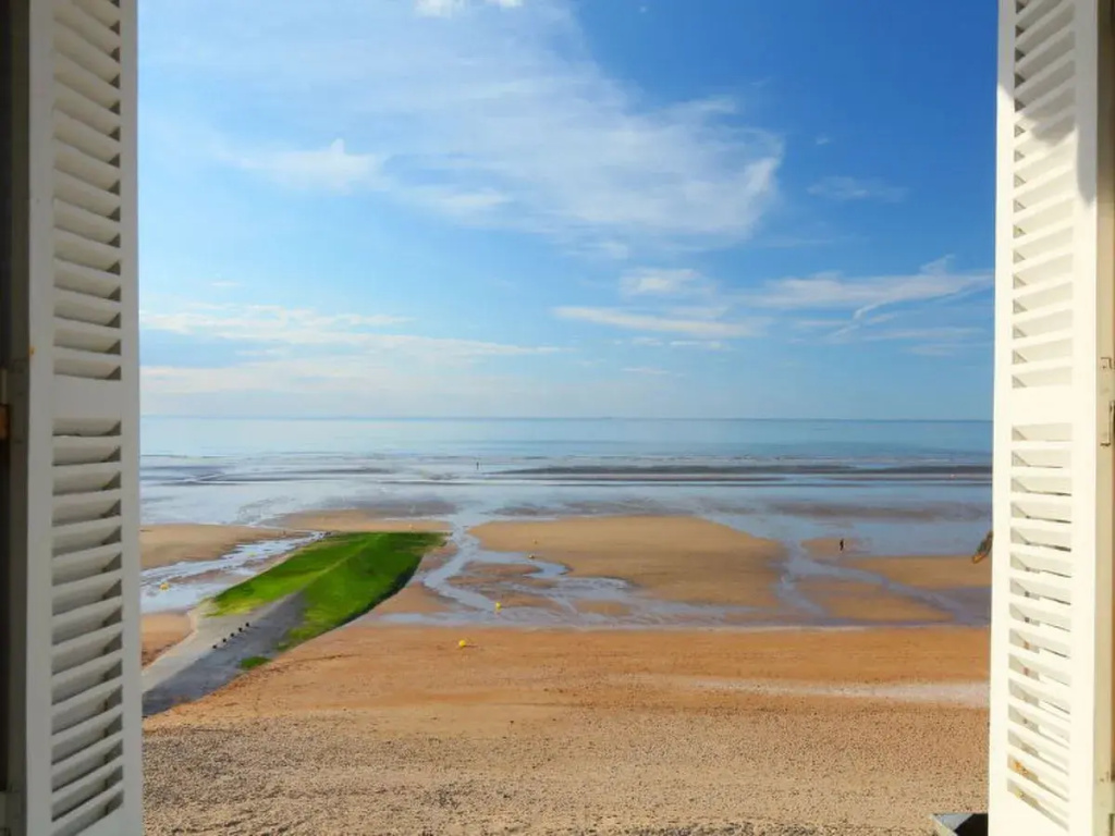 Beach & Waterfront