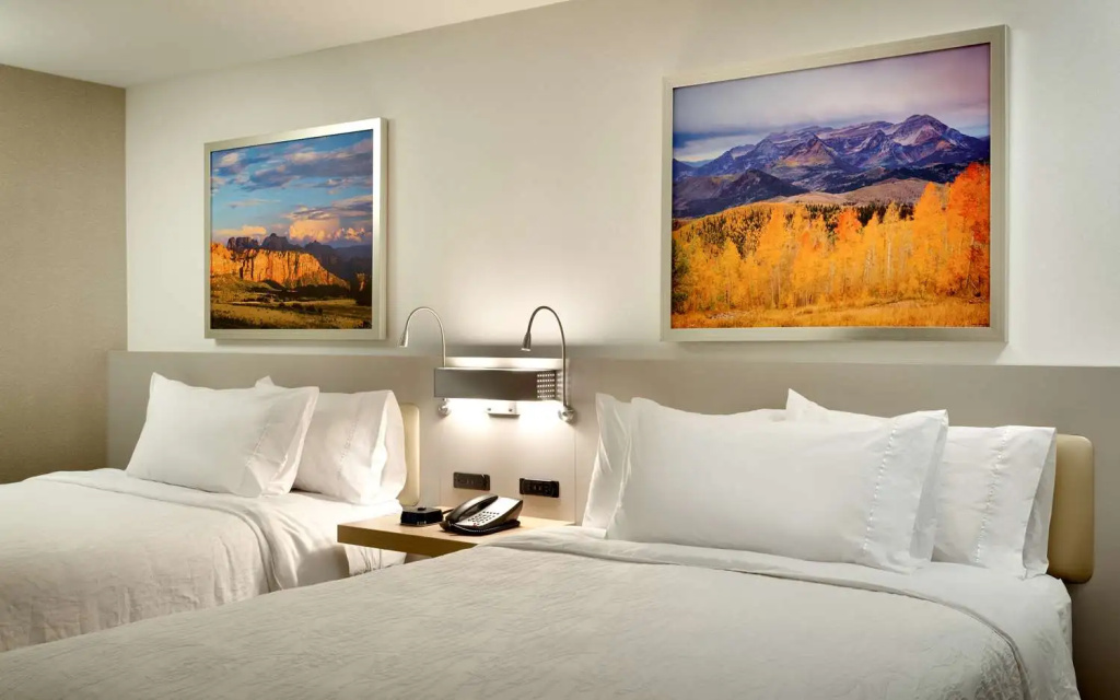 Hilton Garden Inn Lehi - Tap to explore photos