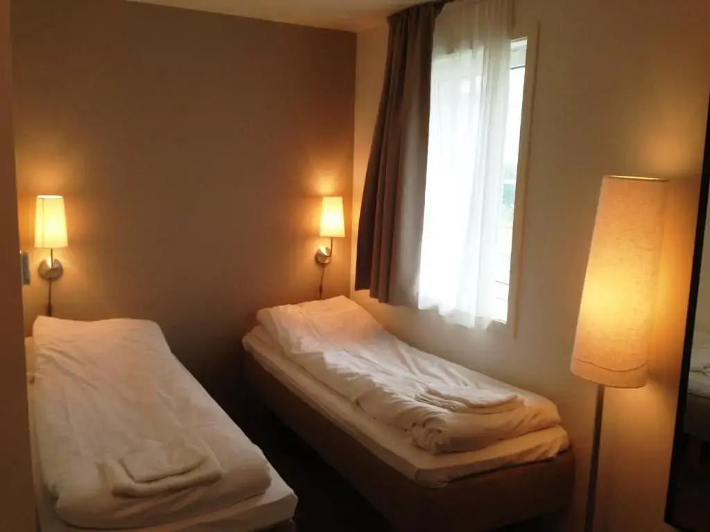 Standard Double room (twin beds)