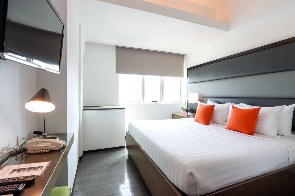 Executive Double room (full double bed)