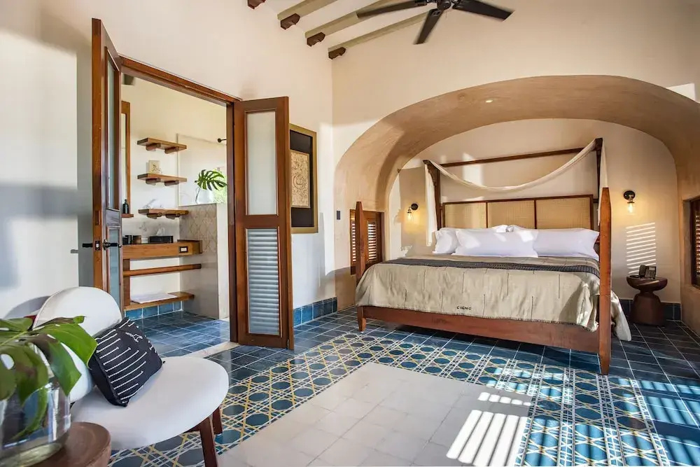 Deluxe Rooftop Double Suite full double bed