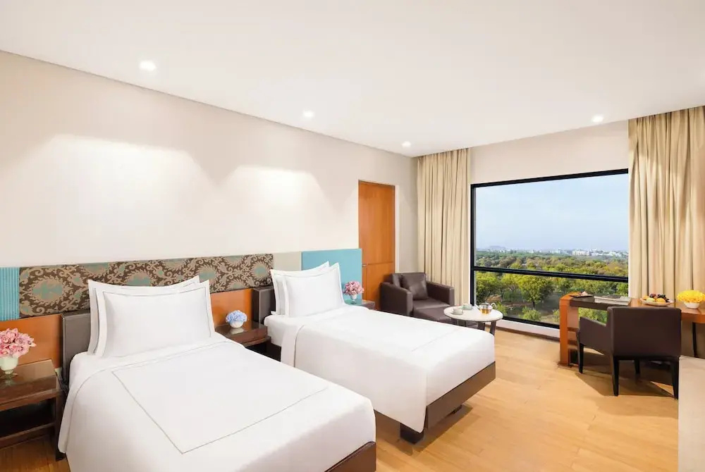 Deluxe Twin room (twin beds) (bed type is subject to availability)