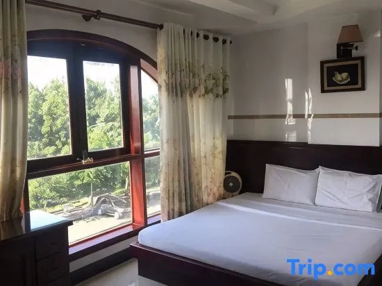 Standard room with river view