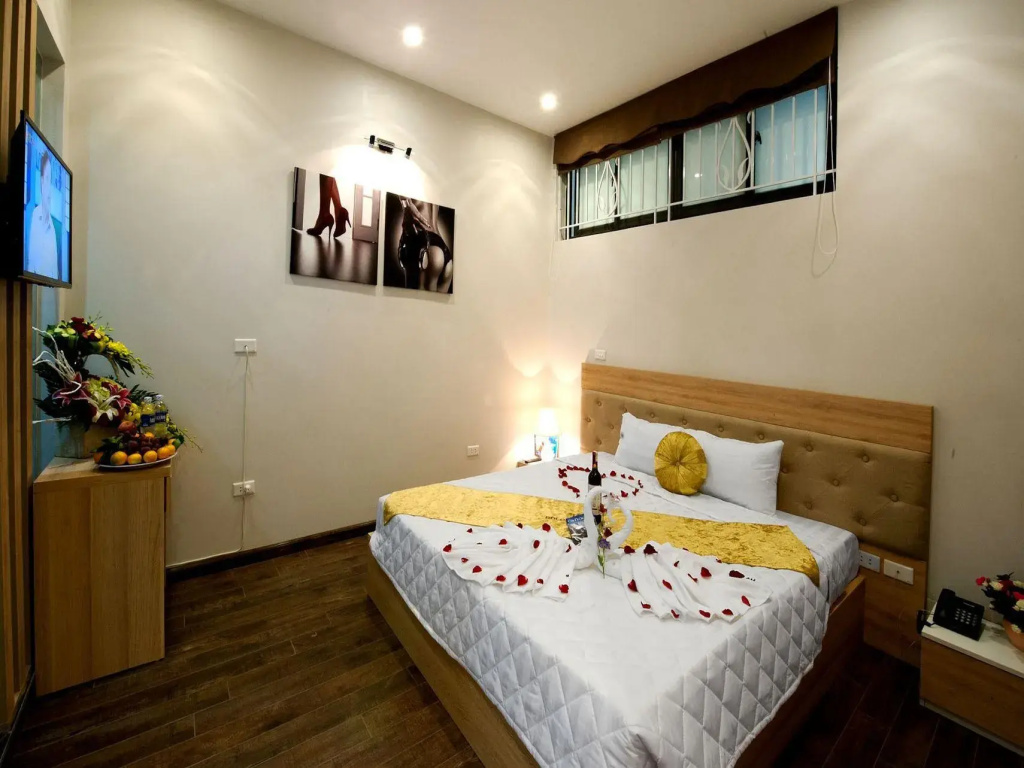 Standard Double room (full double bed)