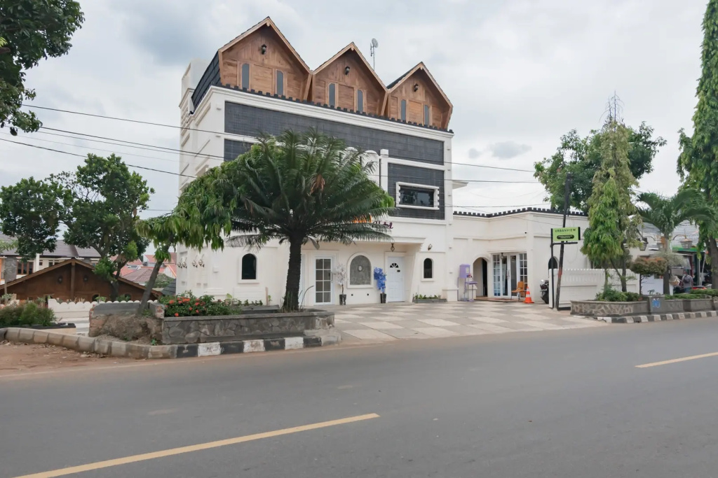 Urbanview Hotel Kangen Bungalow Purwakarta by RedDoorz
