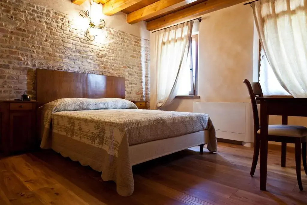 Standard Double room (full double bed)