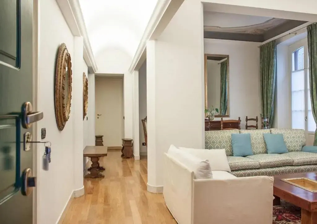 3 Bedrooms Apartment