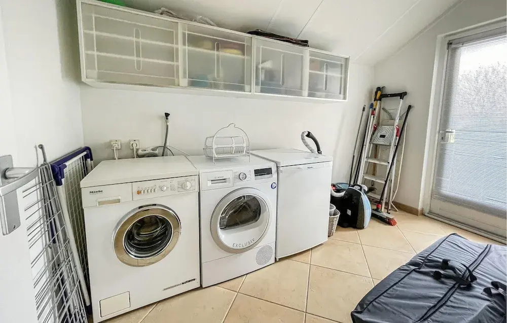 Nice Home in Workum With Wifi and 3 Bedrooms - фото 19