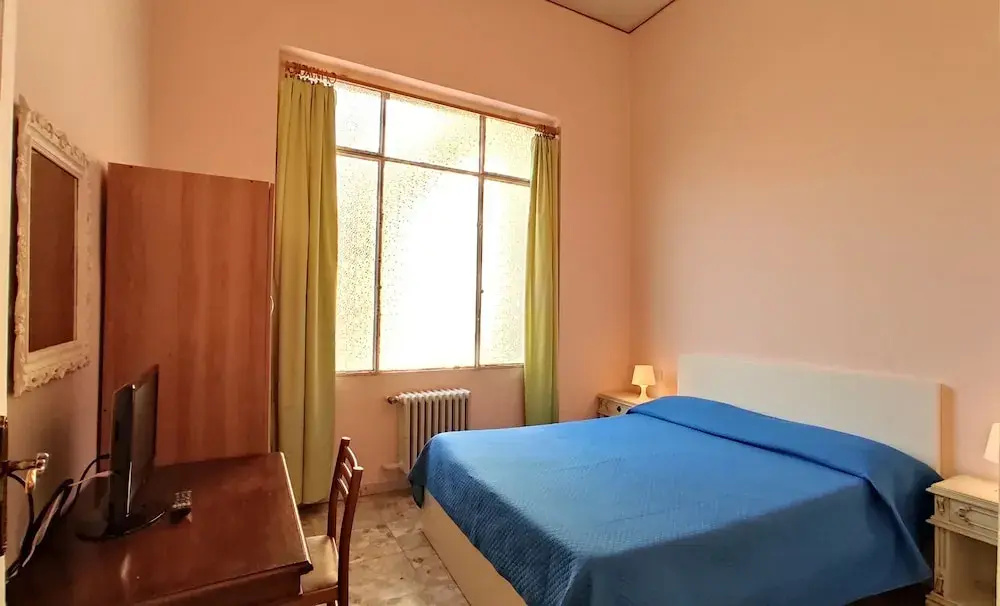Standard Double room with garden view (full double bed)