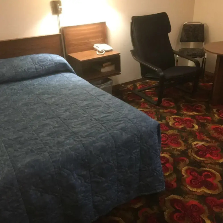 Economy room