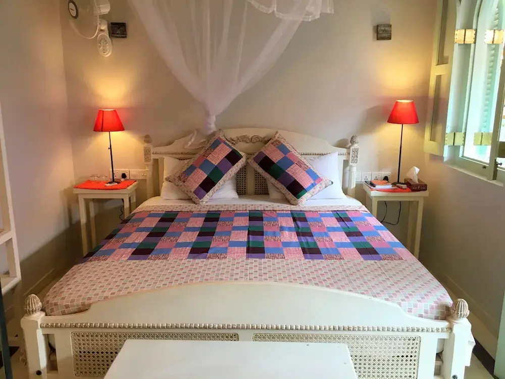 Economy room