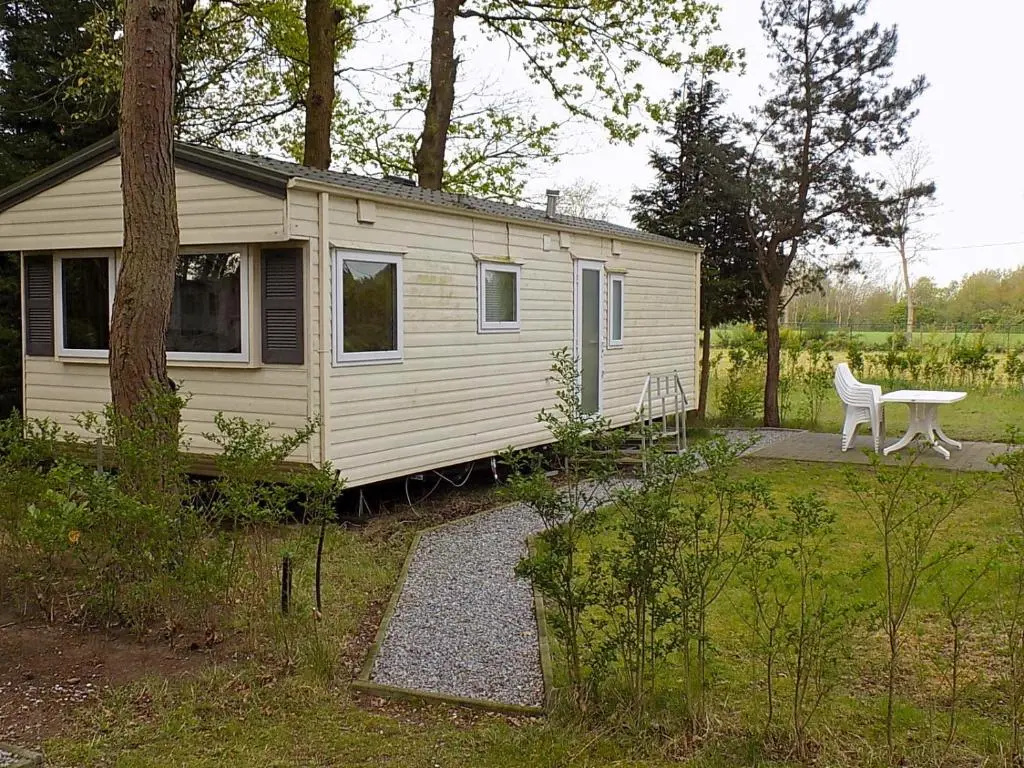 3 Bedrooms Bungalow