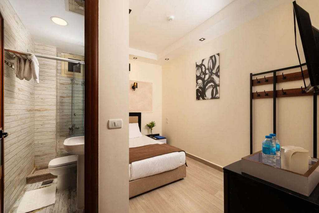 Hotel photo 2