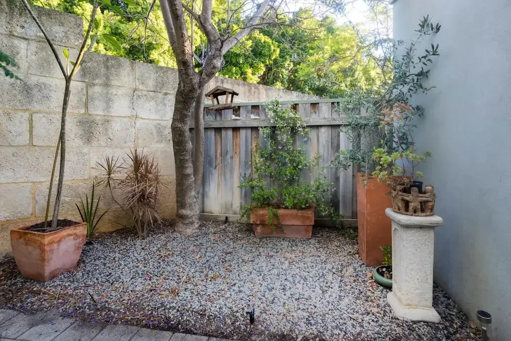 Lovely Shenton Park Townhouse