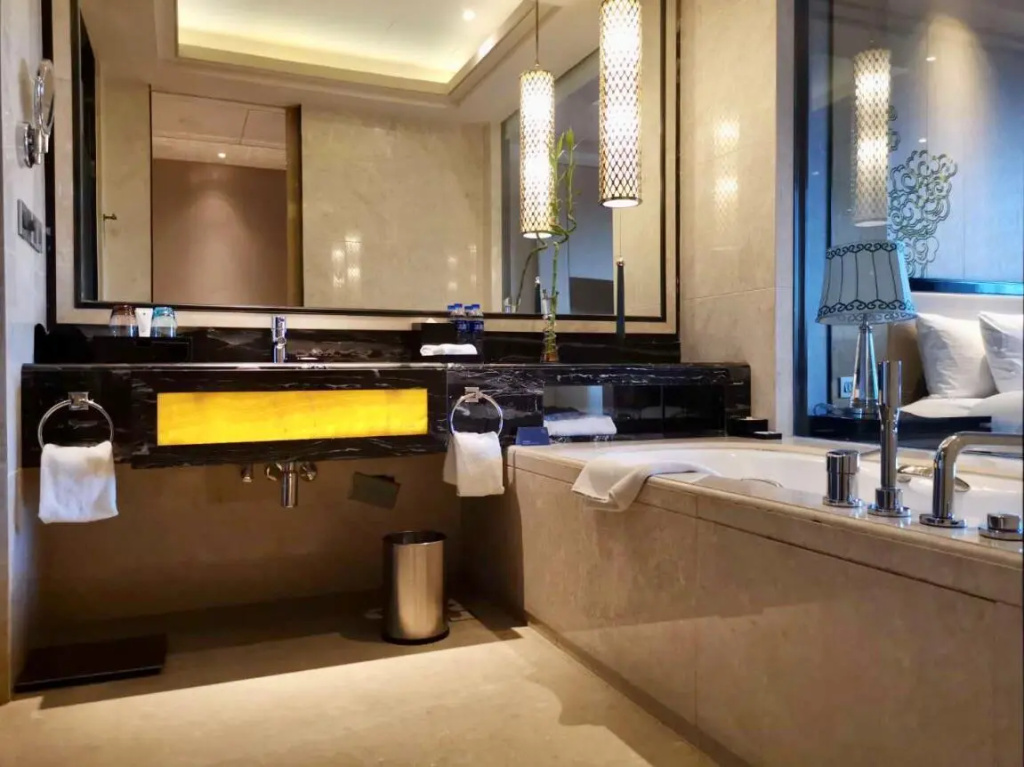 Executive Double room with view (full double bed)