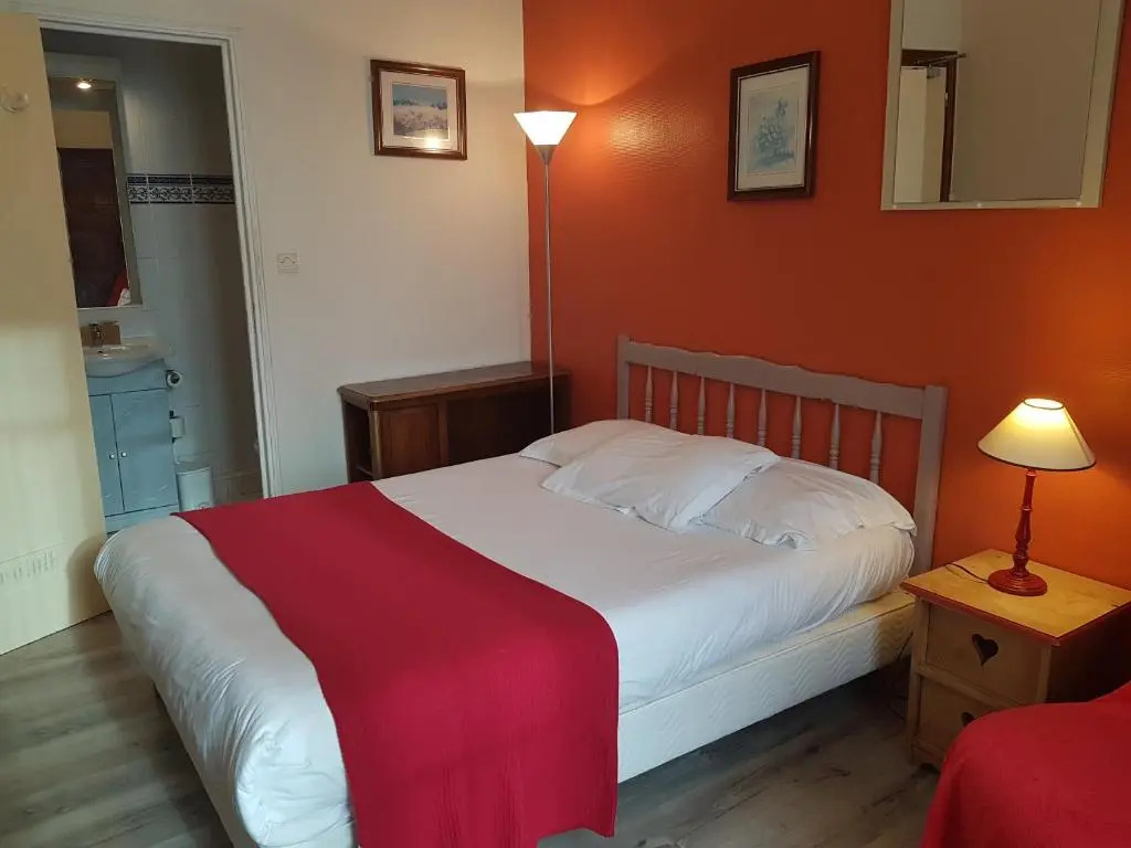 Standard Double room with sea view (full double bed)