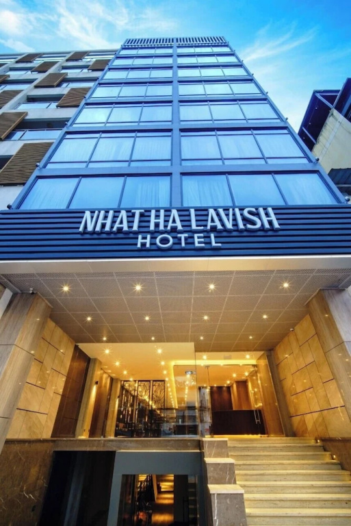 Nhat Ha Lavish Hotel — фото 1